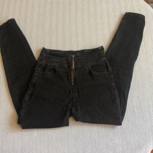 ETE BELLE jeans Small skinny jeans w stretch Size Small, Waist 11 1/4” Preworn - Picture 2 of 12
